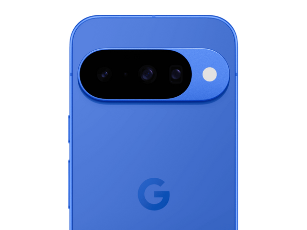 Google Pixel 10 - Indigo (Primer plano de la cámara trasera) - Kmaron Digital